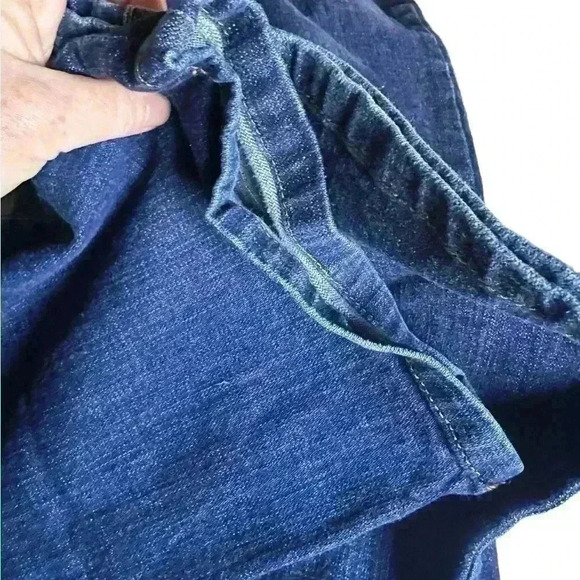 Levi Size14 medium 550 relaxed bootcut jeans. Like new condition. - Picture 9 of 14